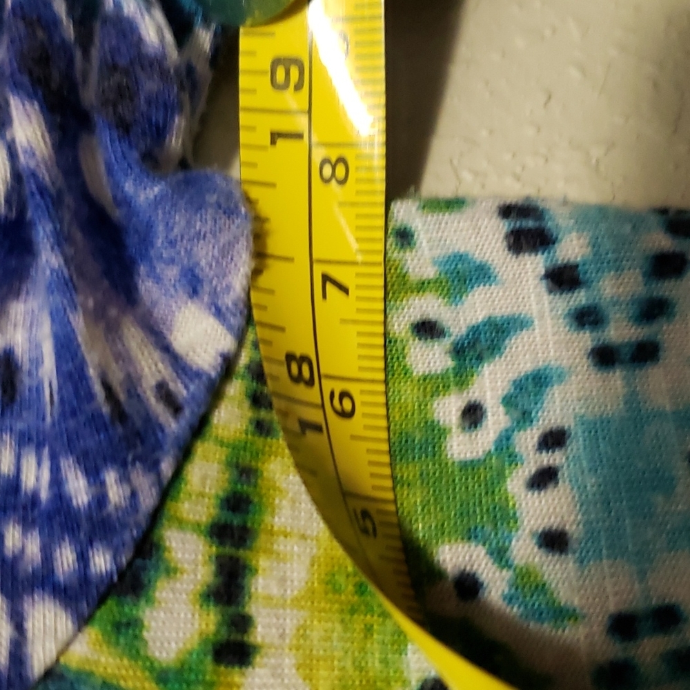 Drawstring neck top - Picture 6 of 6